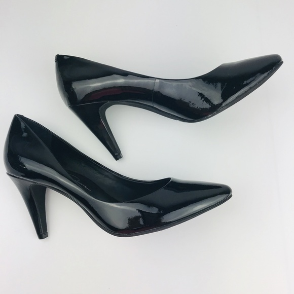 Jessica Simpson Shoes - Jessica Simpson 6 B 36 Black Patent 3 inch Heels